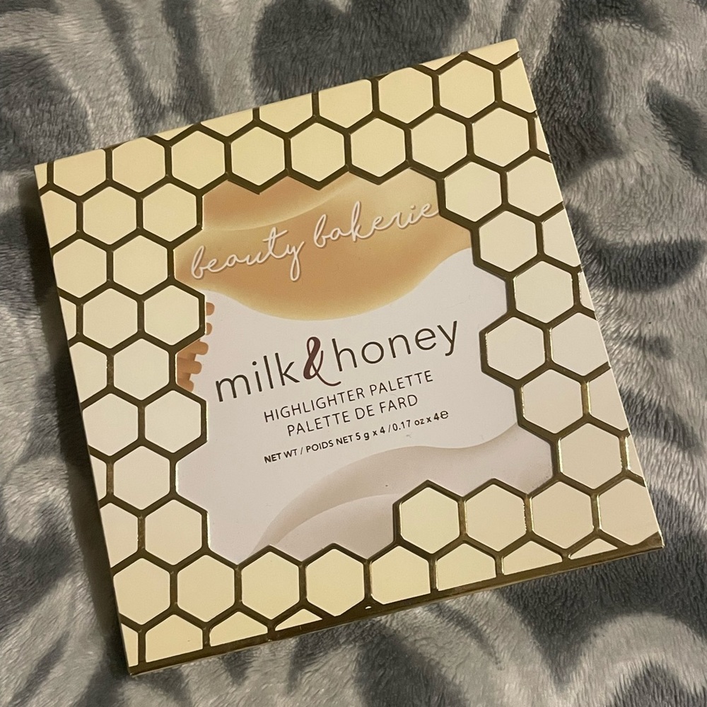 BEAUTY BAKERIE Milk & Honey Highlighter Palette